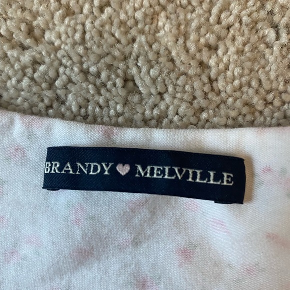 Brandy Melville Gina top - Picture 2 of 3